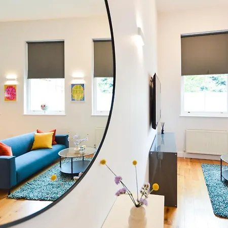 Spacious West Hampstead Apartment With Mezzanine Bedroom By Concept Apartments Londen Buitenkant foto